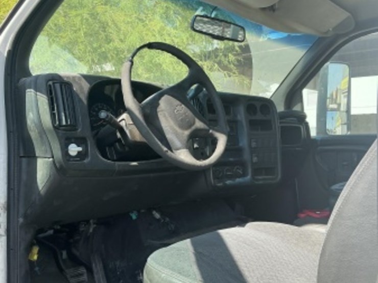 2004-chevrolet-c6500-f/b-image-20