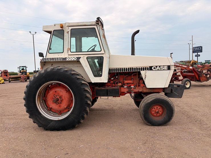 1978-case-2290-tractor-image-7