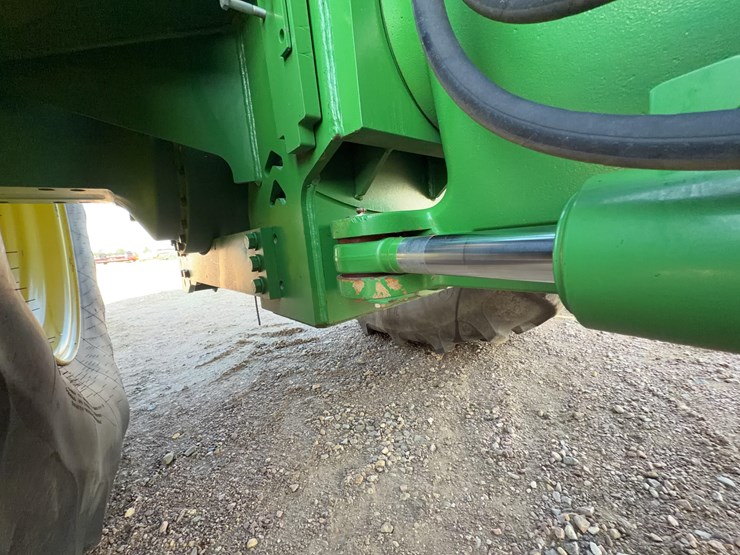 2014-john-deere-9510r-image-43