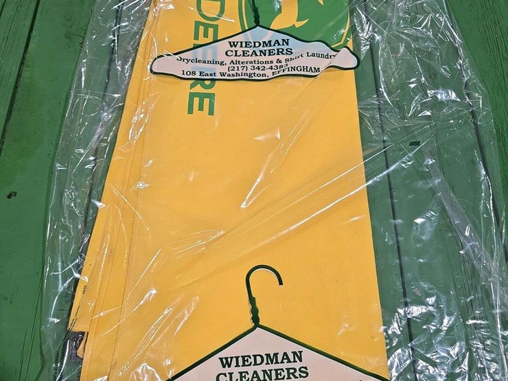 john-deere-tractor-umbrella-image-1