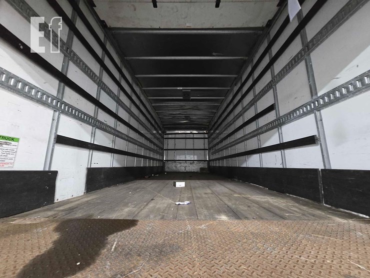2017-freightliner-business-class-m2-106-image-16