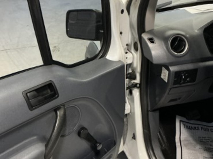 2013-ford-transit-connect-image-25