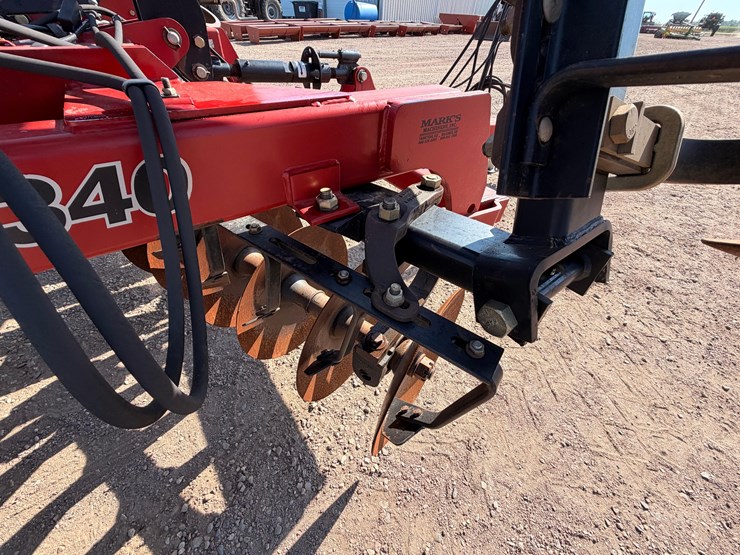 case-ih-340-image-16