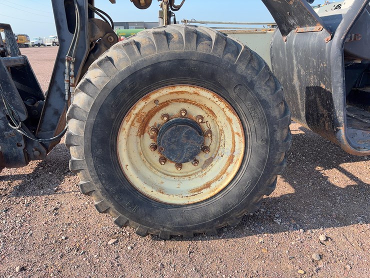 2005-ingersoll-rand-vr843c-telehandler-image-8