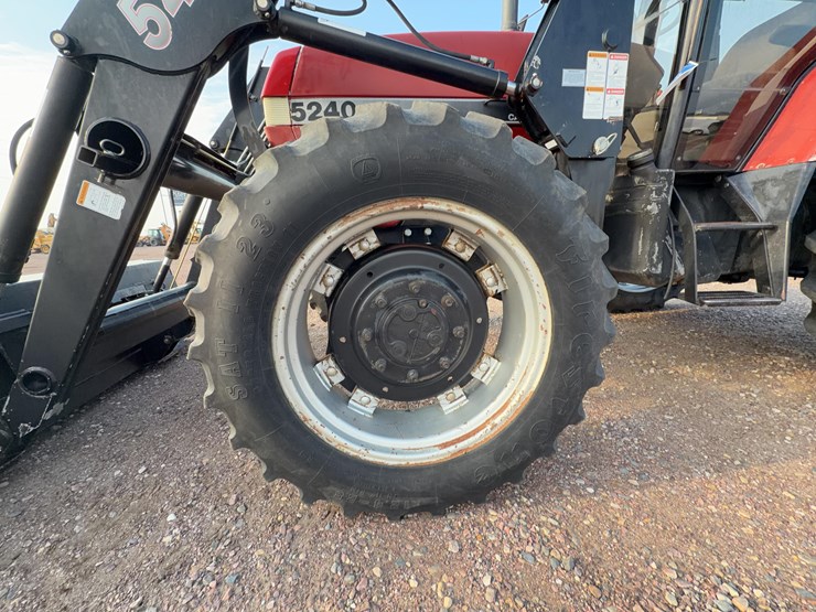 1995-case-5240-mfwd-tractor-with-loader-image-31