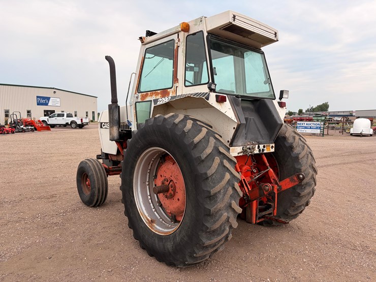 1978-case-2290-tractor-image-6