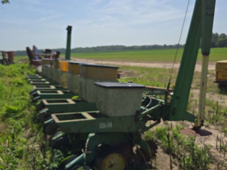 john-deere-7000-image-4
