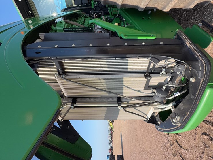 2014-john-deere-9510r-image-16