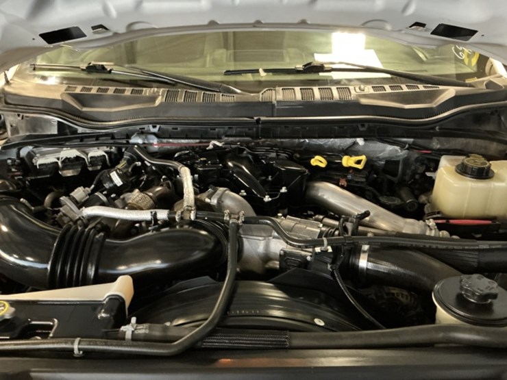 2019-ford-f550-image-11