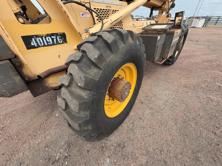 gehl-883-image-16