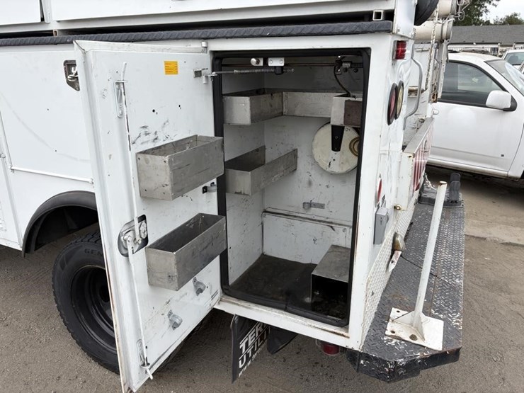 2003-ford-f450-image-15
