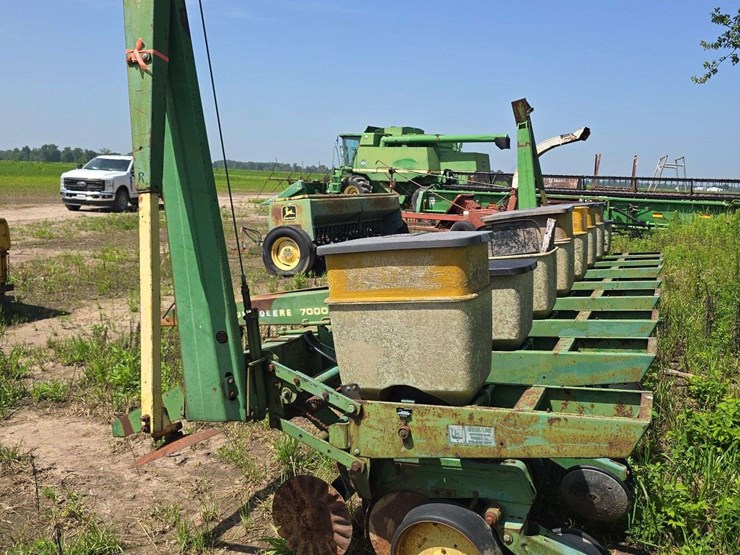 john-deere-7000-image-5