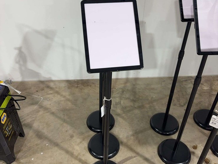 3-adjustable-sign-holder-displays-image-2