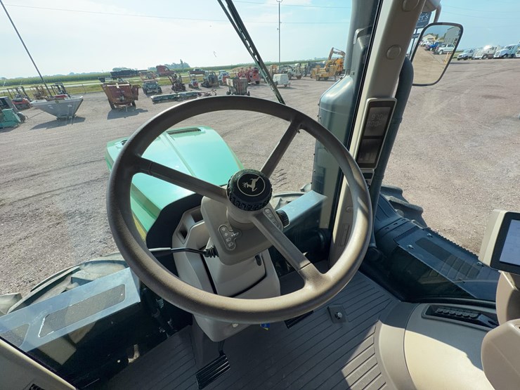 2014-john-deere-9510r-image-53