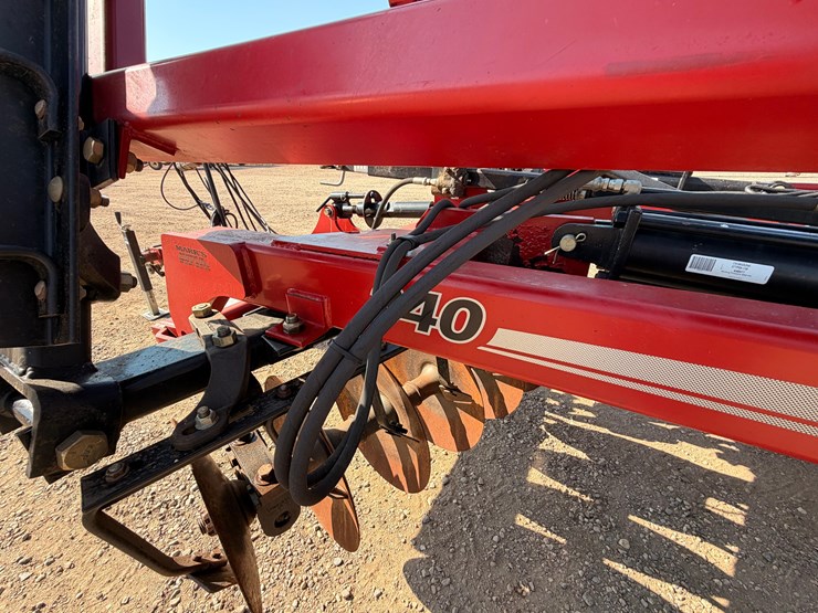 case-ih-340-image-37