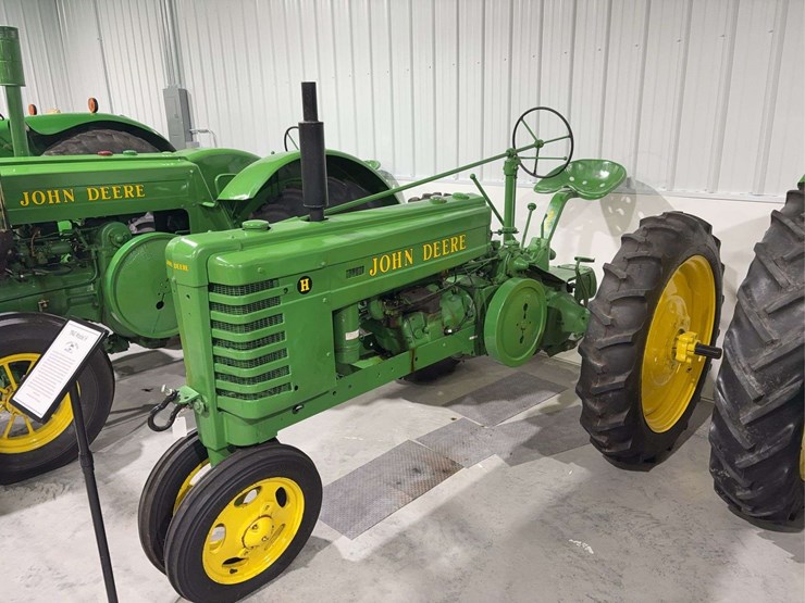 john-deere-h-image-1