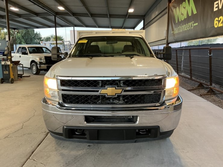 2014-chevrolet-silverado-2500hd-image-3