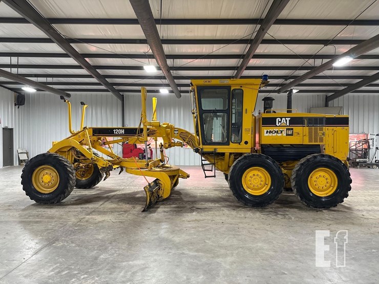 2004-caterpillar-120h-image-5