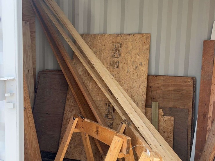 assortment-of-new-lumber,-2x4,2x8,-2x10,-plywood,-and-misc-lumber-image-1