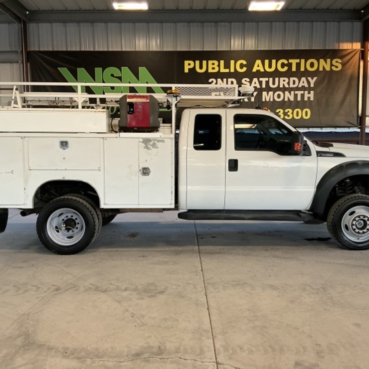 2016 FORD F550