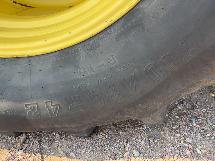 2014-john-deere-9510r-image-10