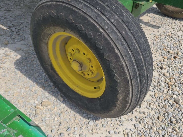 gravity-wagon-on-john-deere-running-gear,-with-side-boards-image-15