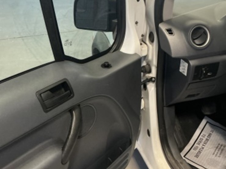 2012-ford-transit-connect-image-26