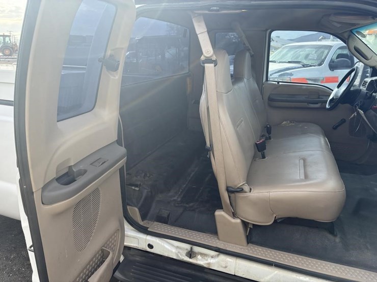 2004-ford-f250-image-16