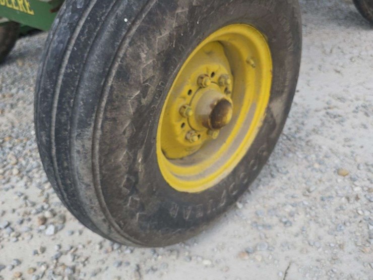 gravity-wagon-on-john-deere-running-gear,-with-side-boards-image-8