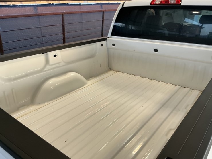 2018-chevrolet-silverado-1500-image-9