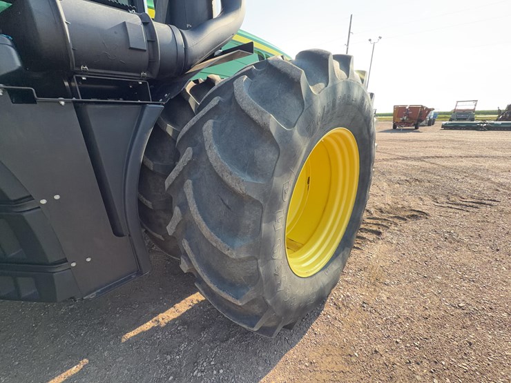 2014-john-deere-9510r-image-44