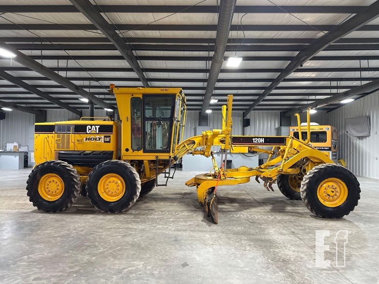 2004-caterpillar-120h-image-6
