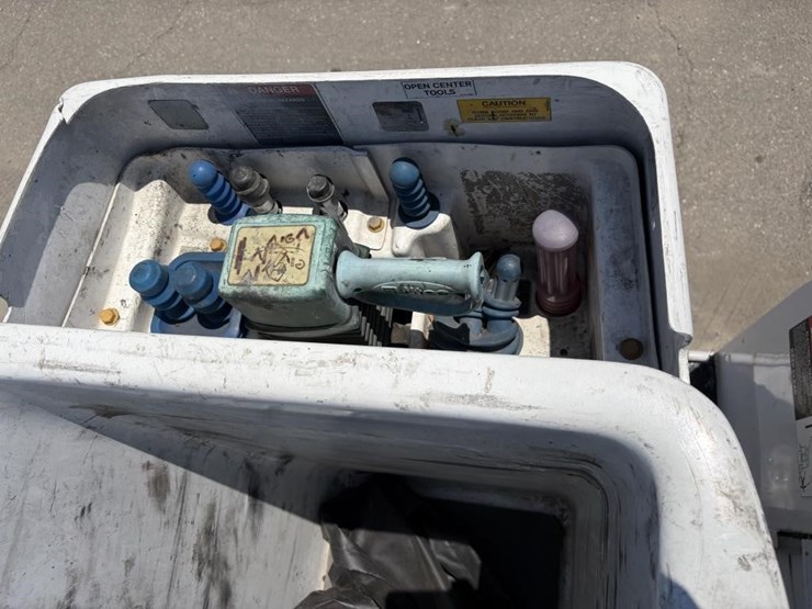 2015-ford-f550-xlt-image-17