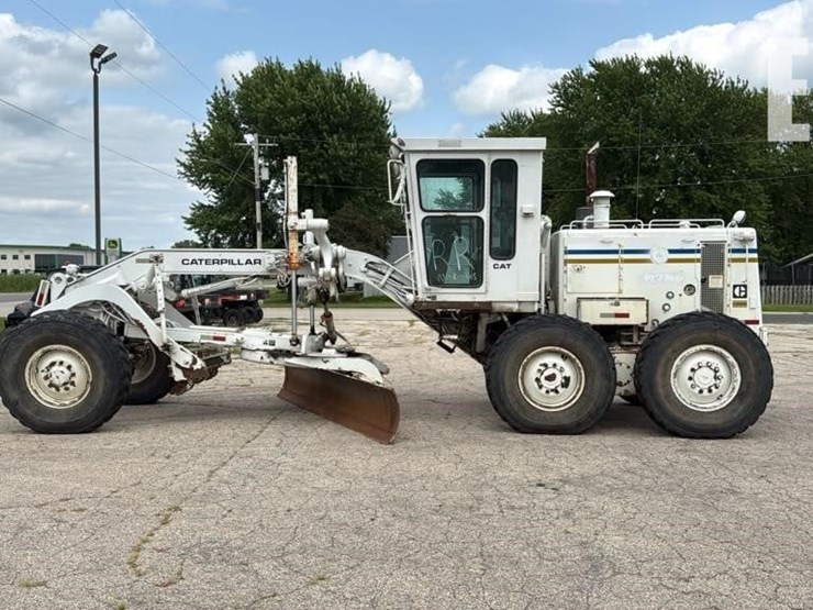1987-caterpillar-130g-image-5