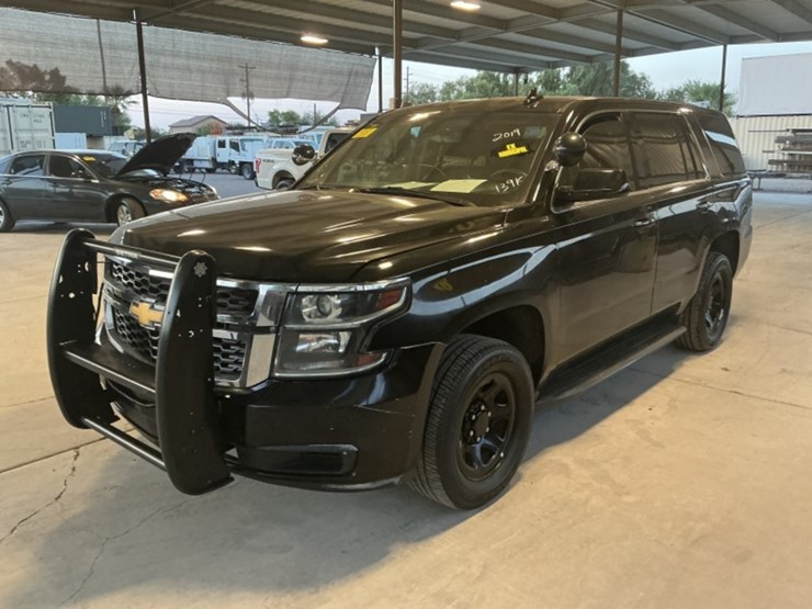 2019-chevrolet-tahoe-image-4