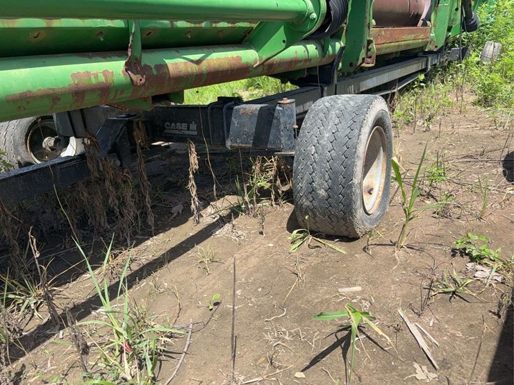 case-ih-30ft-head-cart,-needs-new-tires-image-2