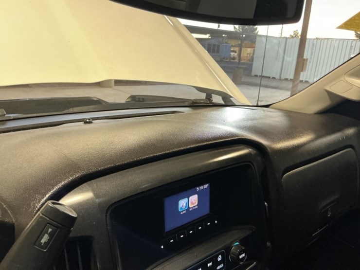 2016-chevrolet-silverado-2500hd-image-17