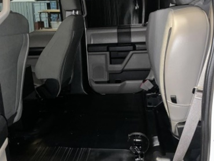 2019-ford-f150-image-25