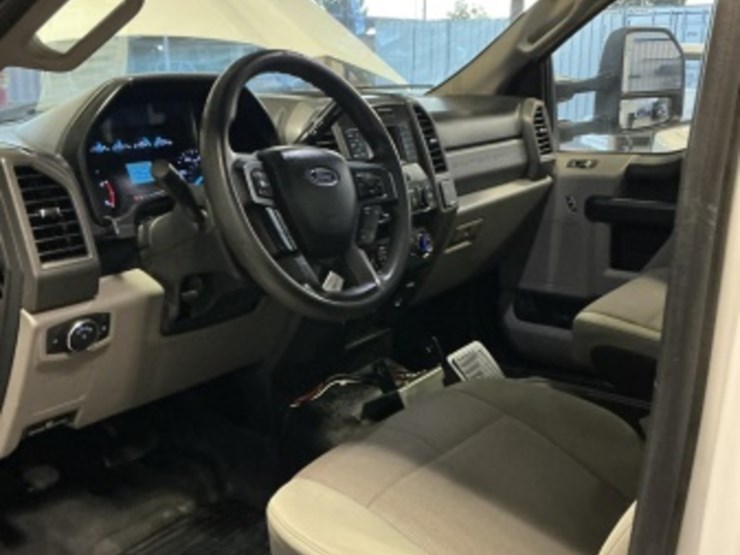 2019-ford-f550-image-23