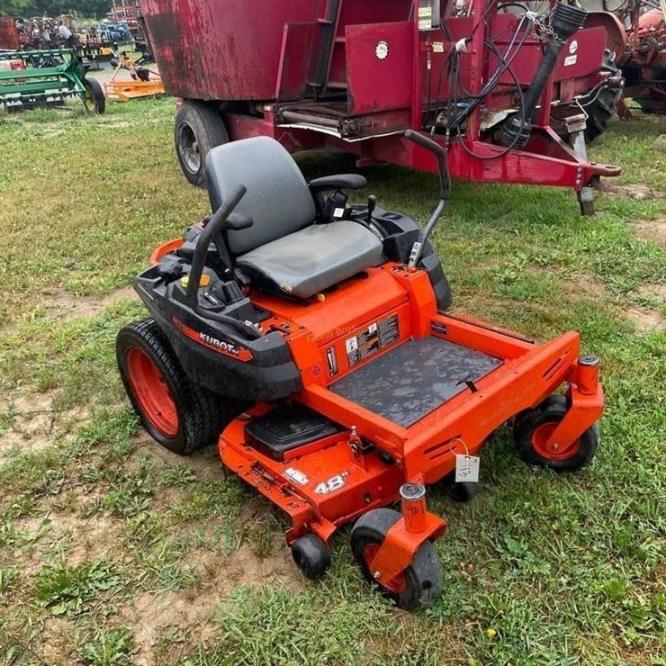 KUBOTA Z122E