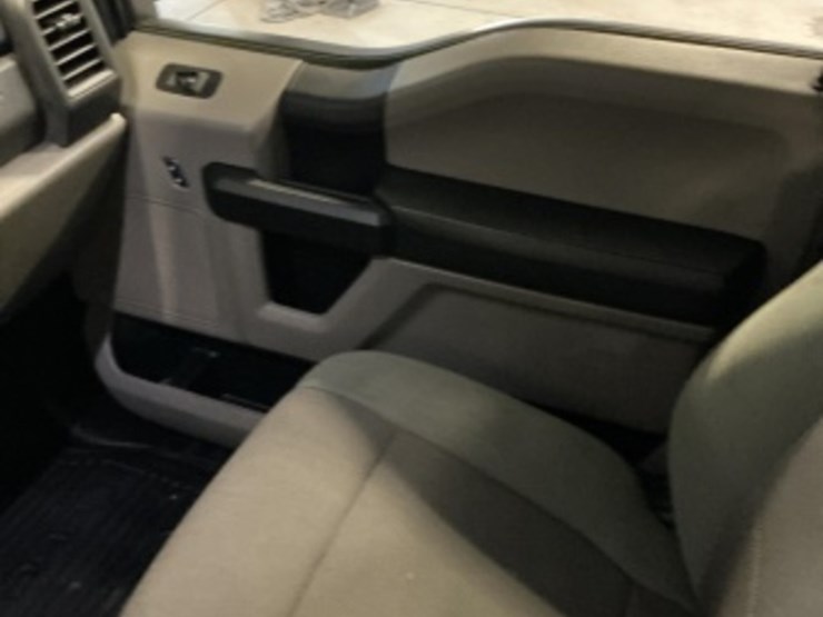 2019-ford-f550-image-21