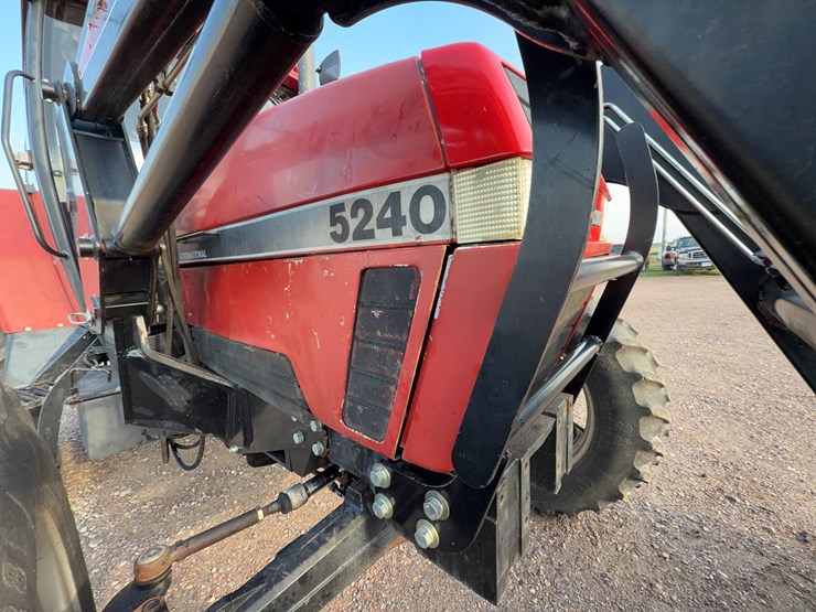 1995-case-5240-mfwd-tractor-with-loader-image-15