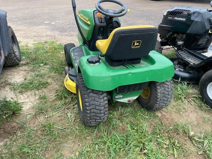john-deere-lt166-image-5