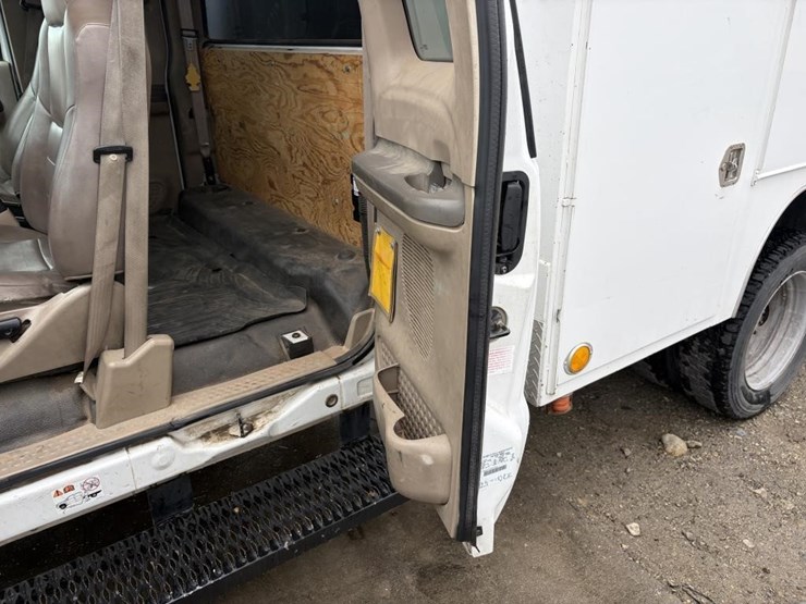 2003-ford-f450-image-12