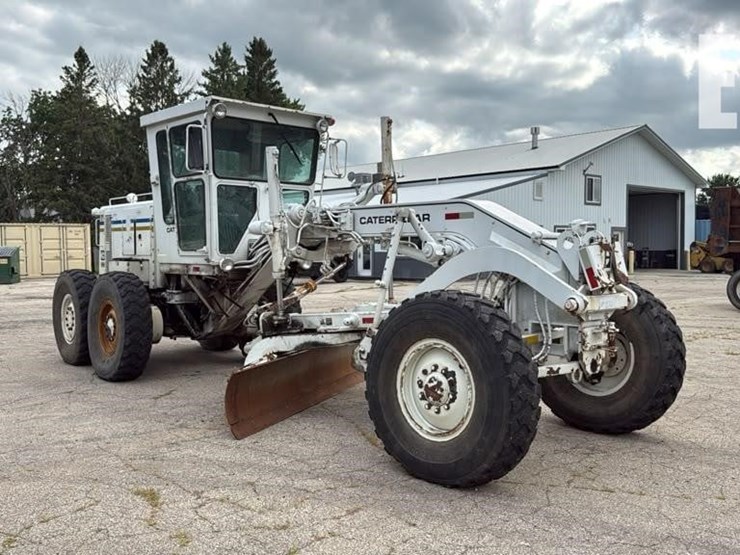 1987-caterpillar-130g-image-1