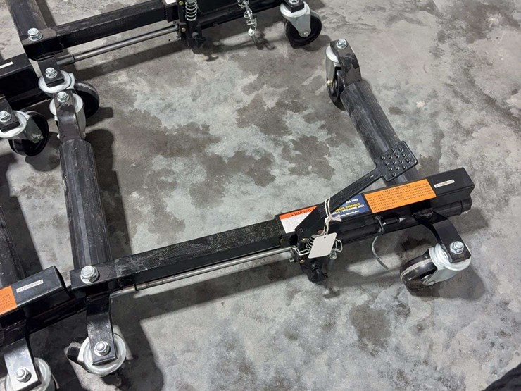 set-of-4-aid-1,500lb-hydraulic-vehicle-positioning-jacks-image-3