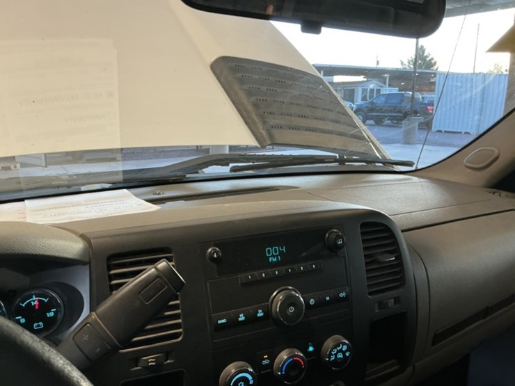 2014-chevrolet-silverado-2500hd-image-19