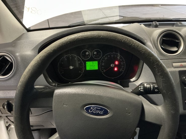 2013-ford-transit-connect-image-18