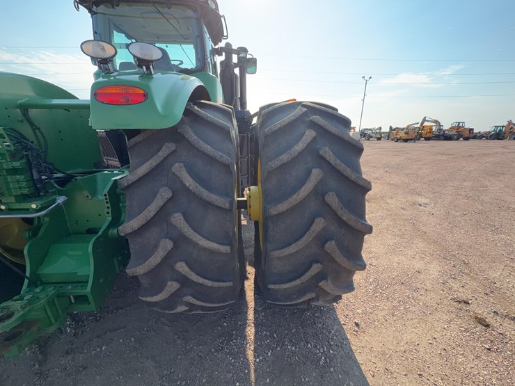 2014-john-deere-9510r-image-38