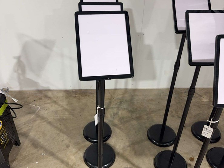 3-adjustable-sign-holder-displays-image-2